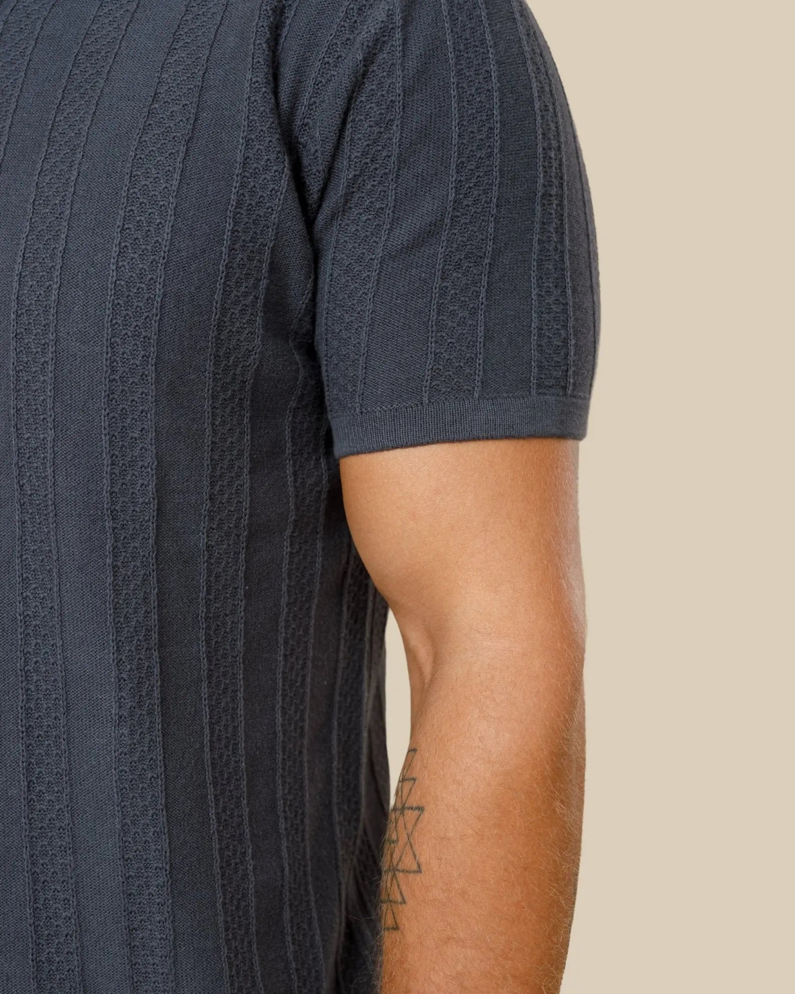 Johnny Collar Textured Knit Polo LCY LONDON